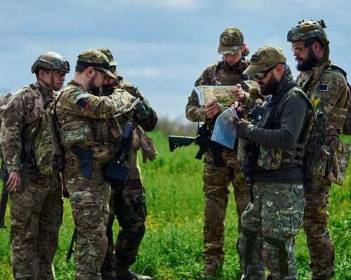 Juego de airsoft en equipo