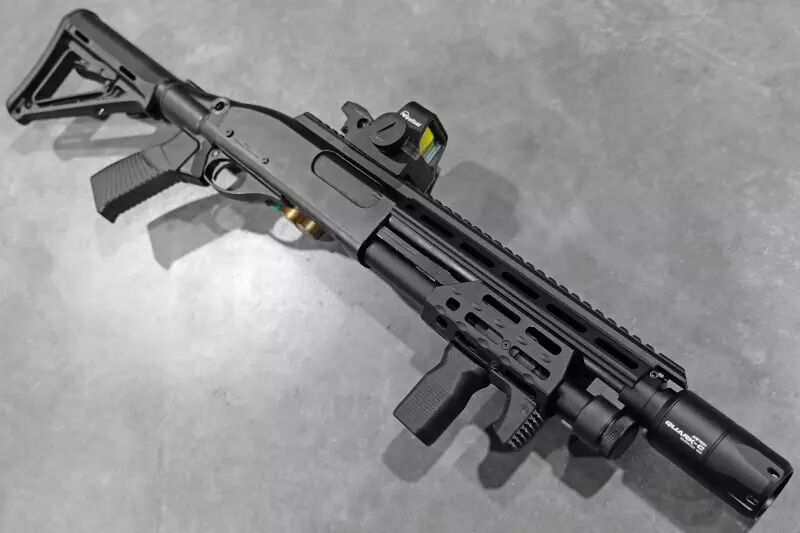 Fusil &agrave; pompe M870 Breacher Gaz Tokyo Marui Custom