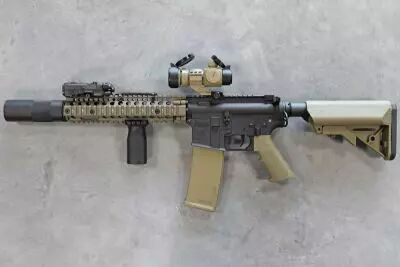 Replica MK18 Daniel Defense� Half Tan Titan custom