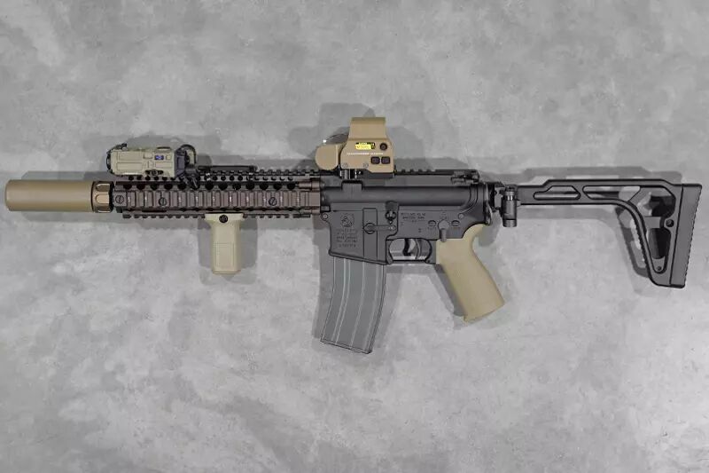 Replica MK18 VFC GBBR Maple leaf custom
