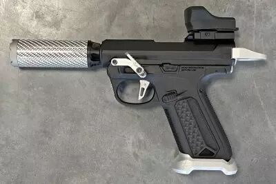 R�plique AAP-01 S Silver Carbone Custom