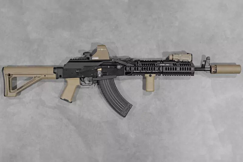 R&eacute;plique AKM GBBR Tokyo Marui \ Magpul\  Custom