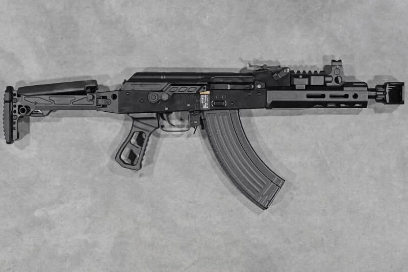 R&eacute;plique AKM GBBR Tokyo Marui SLR Custom