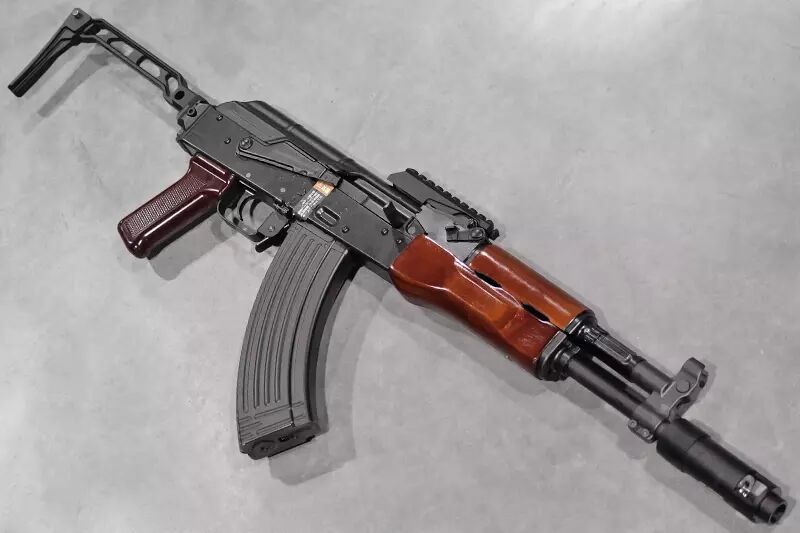 R&eacute;plique AKM Tokyo Marui GBBR \ Hard Kick\  Custom