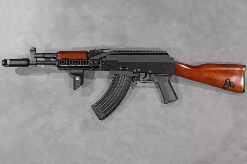 R&eacute;plique AKM Tokyo Marui GBBR \ N&eacute;o R&eacute;tro Hard Kick\  Custom