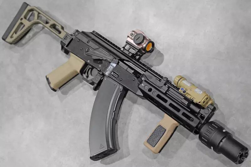 R&eacute;plique AKX BiTon GBBR Tokyo Marui  Custom