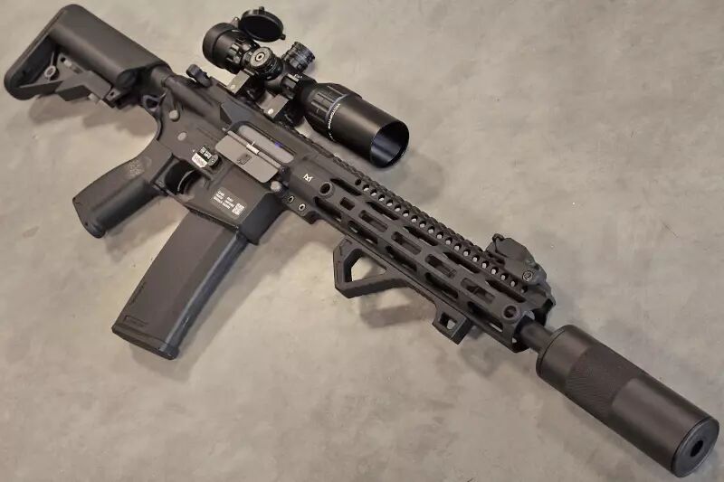R&eacute;plique AR15 Double config Black Titan custom