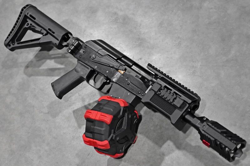 R&eacute;plique fusil &agrave; pompe SAIGA 12 SBS DRUM Slim Gaz Tokyo Marui Custom