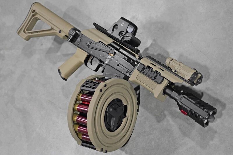 R&eacute;plique fusil &agrave; pompe SAIGA 12 SBS FDE Cearkote DRUM HPA Tokyo Marui Custom
