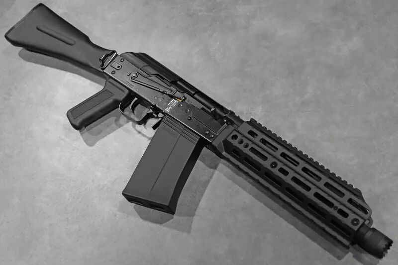 R&eacute;plique fusil &agrave; pompe SAIGA 12K Wii Tech Short Tokyo Marui Gaz Custom