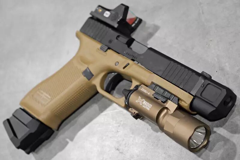 R&eacute;plique Glock 17 Gen5 French Edition VFC / UMAREX Gaz Custom