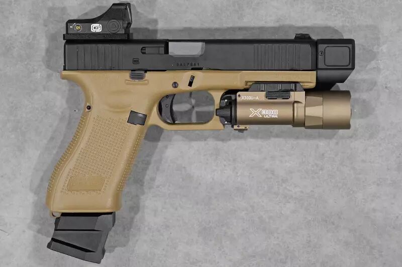 R&eacute;plique Glock 17 Gen5 French Edition VFC / UMAREX Gaz Custom