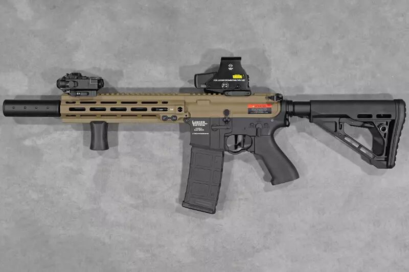 R&eacute;plique LT Blazer GEN2 10\'\' M-Lok Proline noir / tan Lancer Tactical AEG Custom