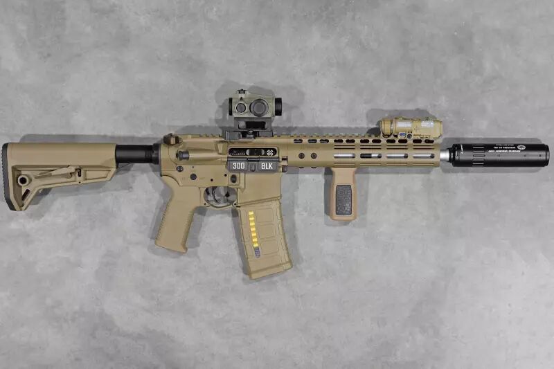 R&eacute;plique M4 G101 NOVESKE FDE Double Eagle GBBR Custom