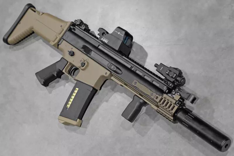 R&eacute;plique SCAR-L Bi-ton Next Gen M-lok Titan Custom