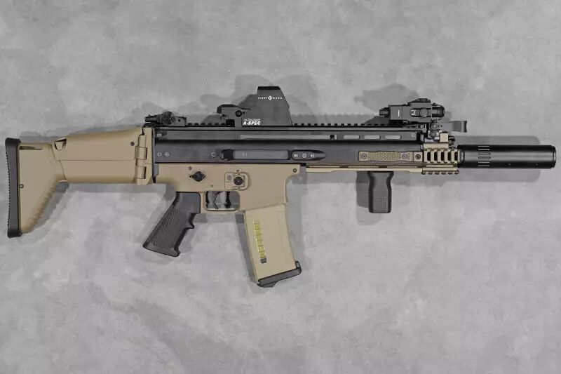 R&eacute;plique SCAR-L Bi-ton Next Gen M-lok Titan Custom