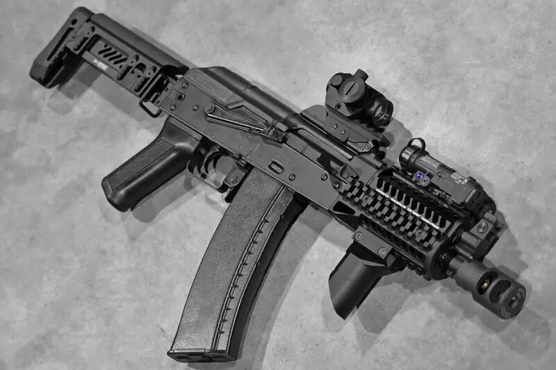 R&eacute;plique ZKS-74UN LCT AEG Custom